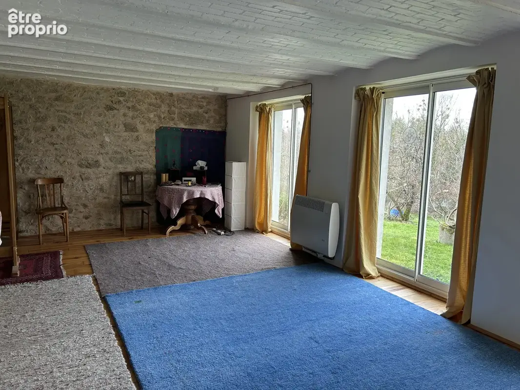 Grande maison familiale avec de nombreuses dépendances et un fort potentiel commercial - photo 10