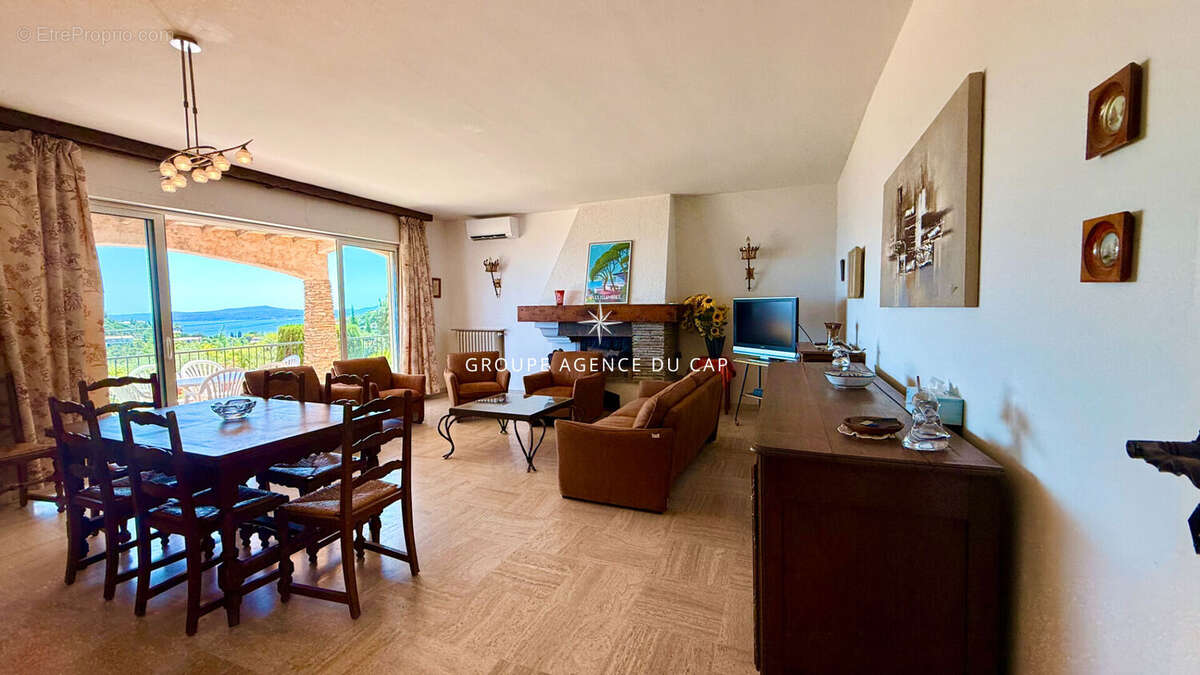 Maison à LES ISSAMBRES