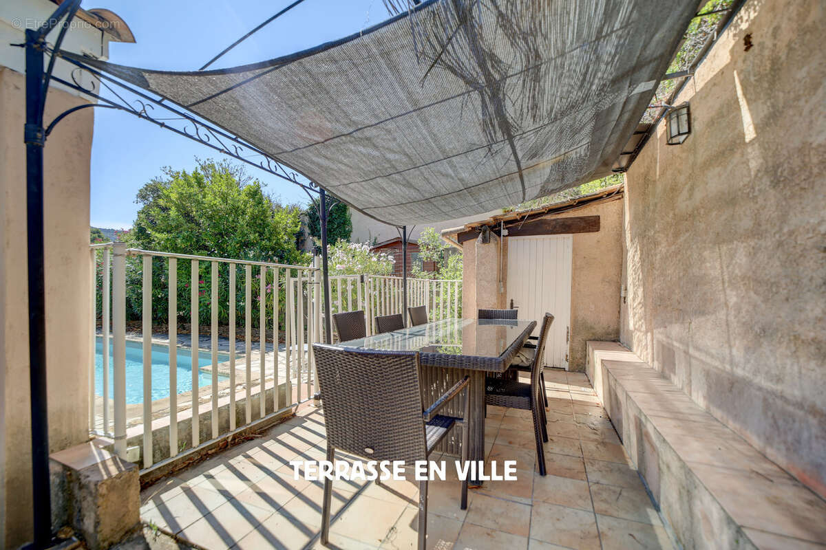 Maison à ROQUEFORT-LA-BEDOULE