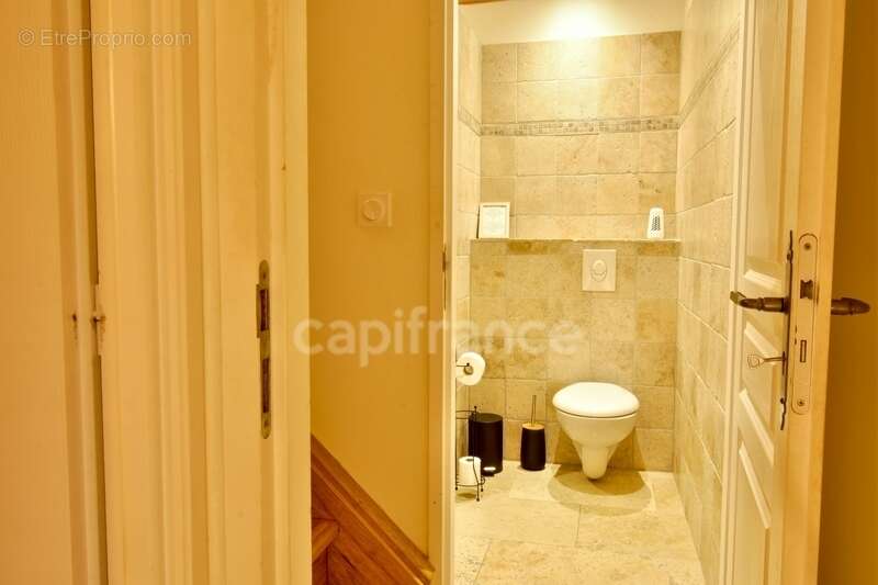 Maison à SAINT-PIERRE-DE-MEZOARGUES