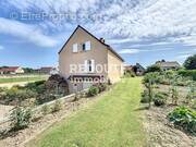 Maison à LA NEUVILLE-AUX-LARRIS