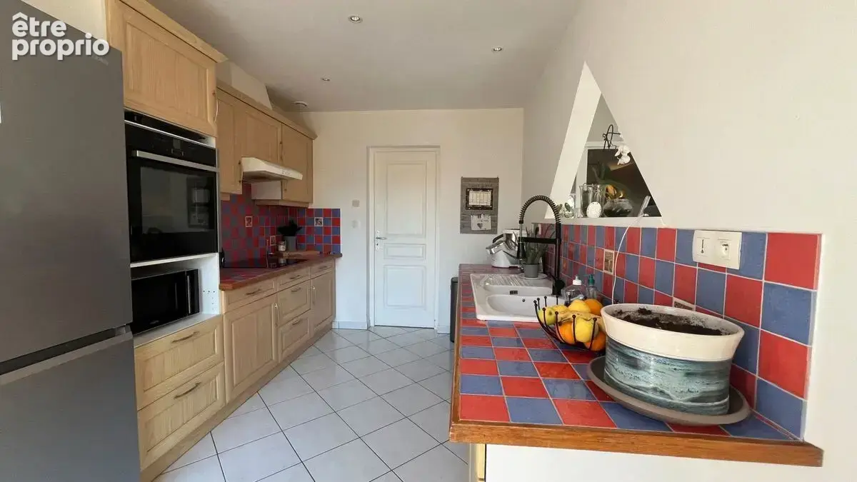 Maison familiale 156 m² : 5 chambres, bureau, garage et dépendance, gare à pieds, télétravail Bonneval - photo 9