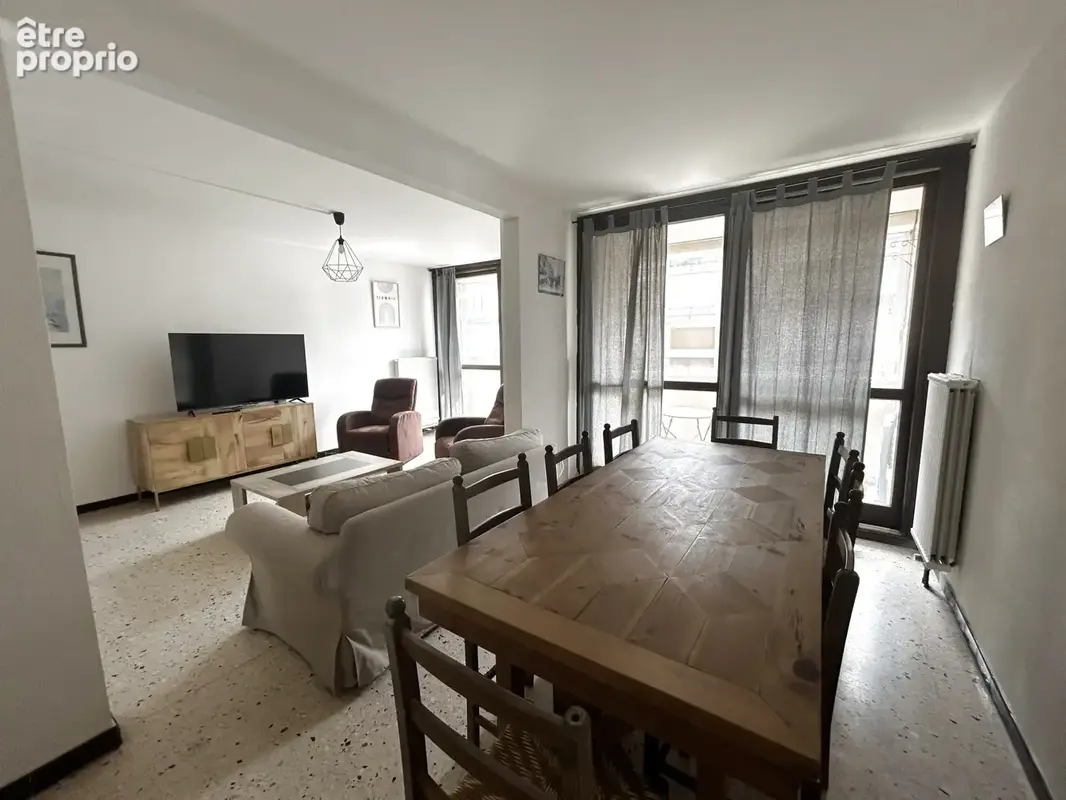 À Balaruc-Les-Bains, grand appartement avec balcon à vendre - photo 3