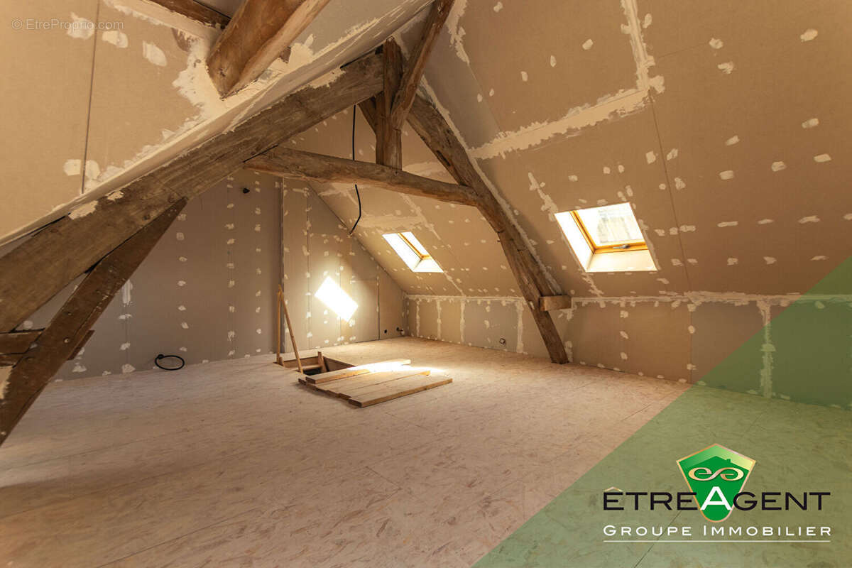 Maison à OINVILLE-SUR-MONTCIENT