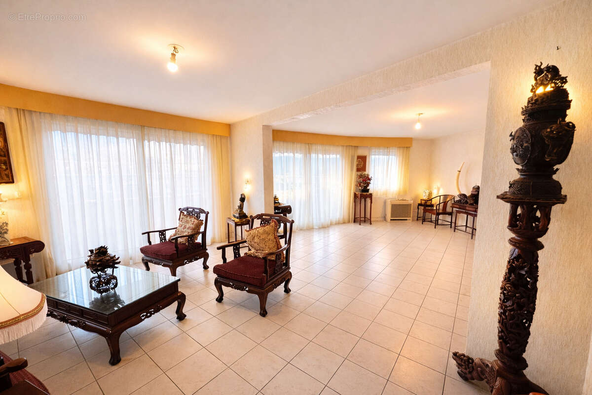 Appartement à HYERES