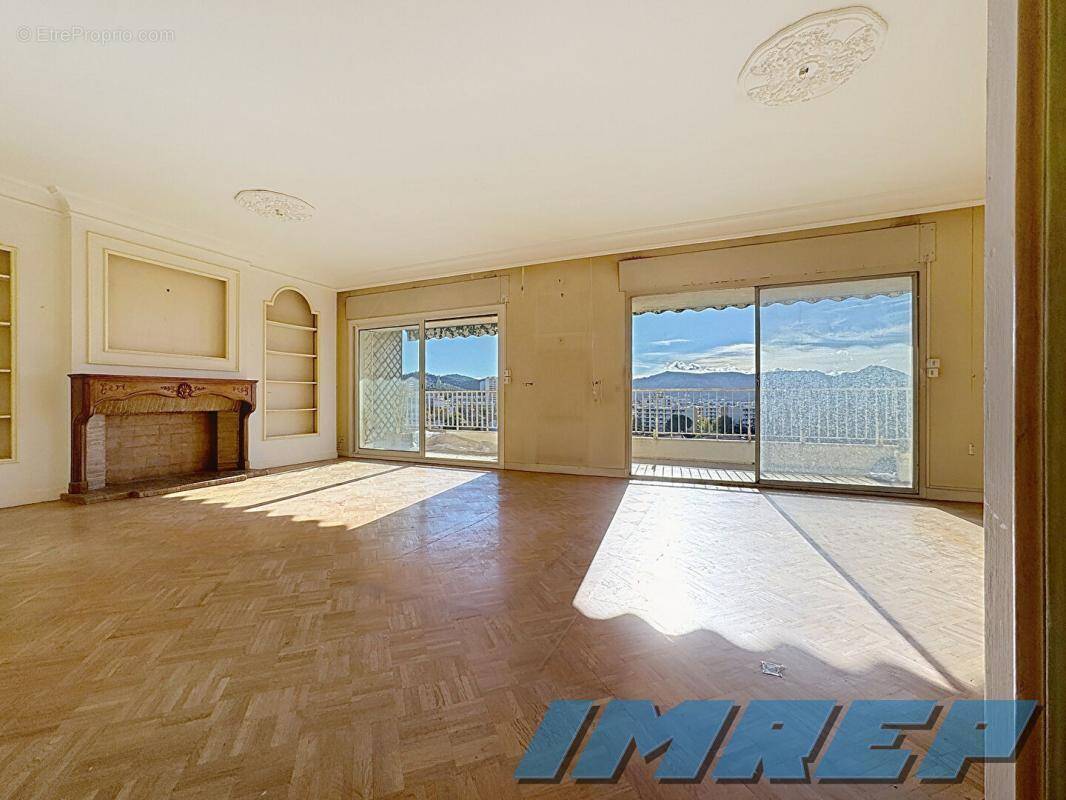 Appartement à MARSEILLE-9E