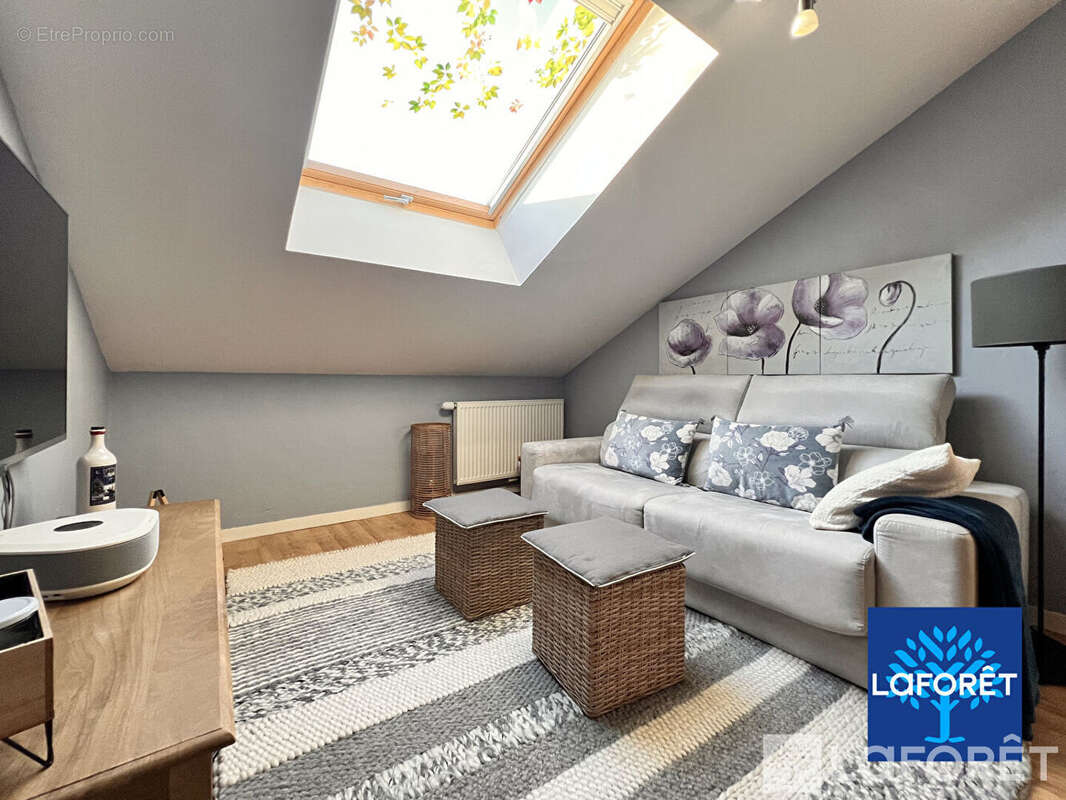 Appartement à DECINES-CHARPIEU