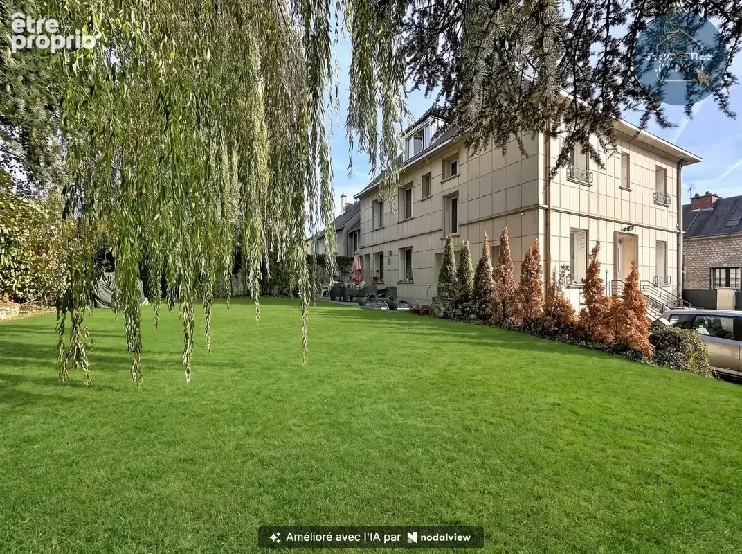Maison Bourgeoise de 295 m² et 954 m² de terrain entièrement rénovée à La Loupe - photo 3