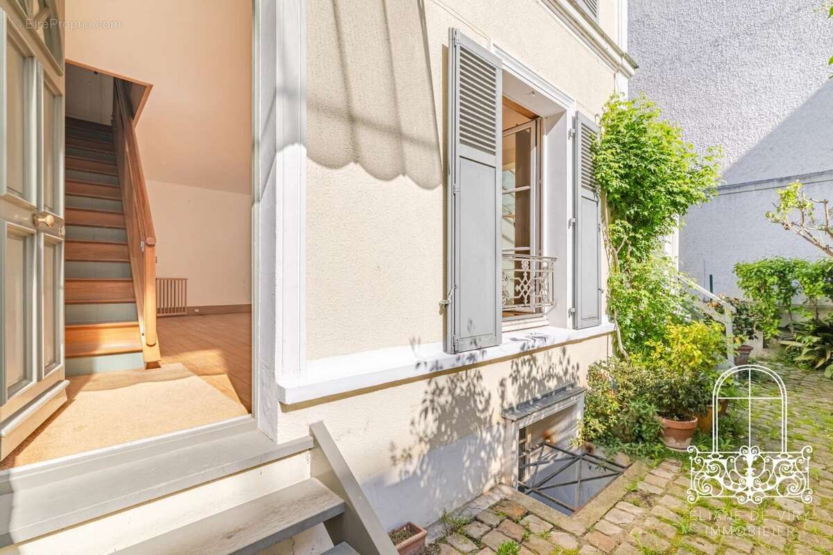Maison à PARIS-16E