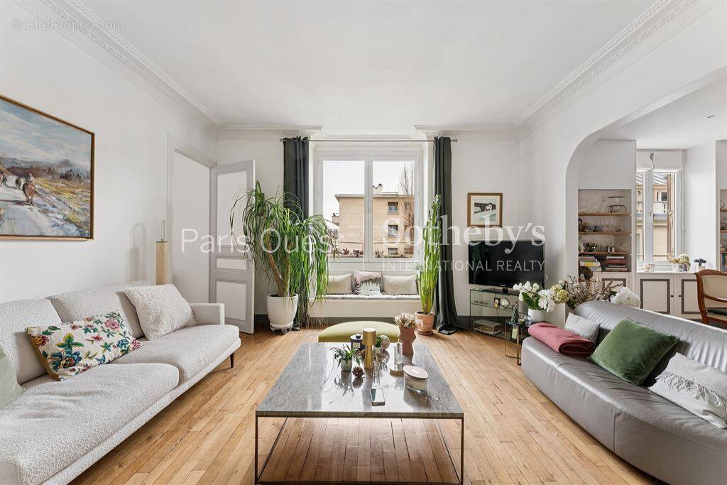 Appartement à NEUILLY-SUR-SEINE