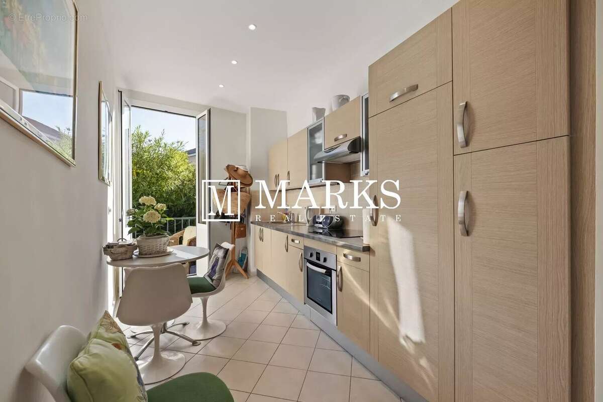 Appartement à BEAULIEU-SUR-MER