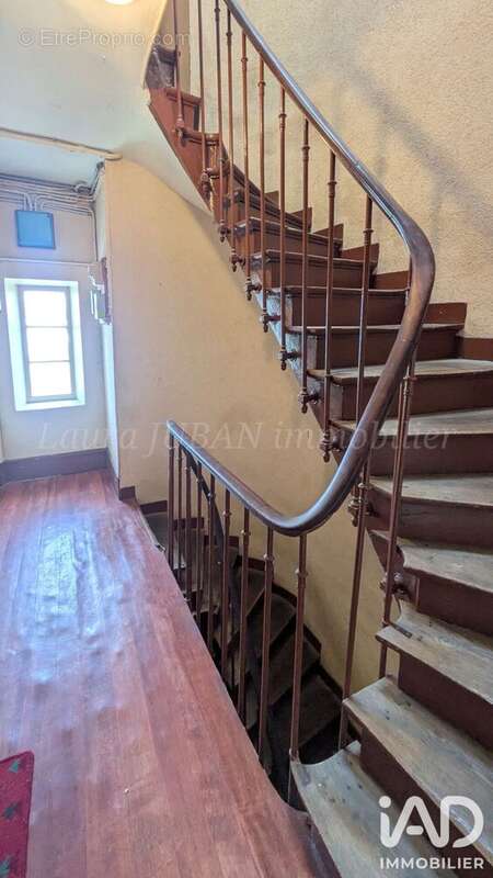 Appartement 256 m² à Montereau-Fault-Yonne  - photo 4