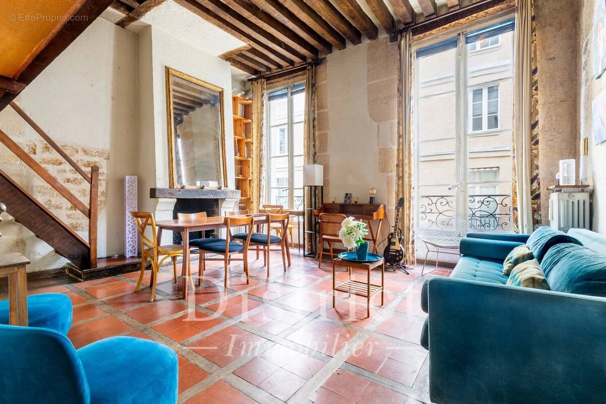 Appartement à PARIS-6E