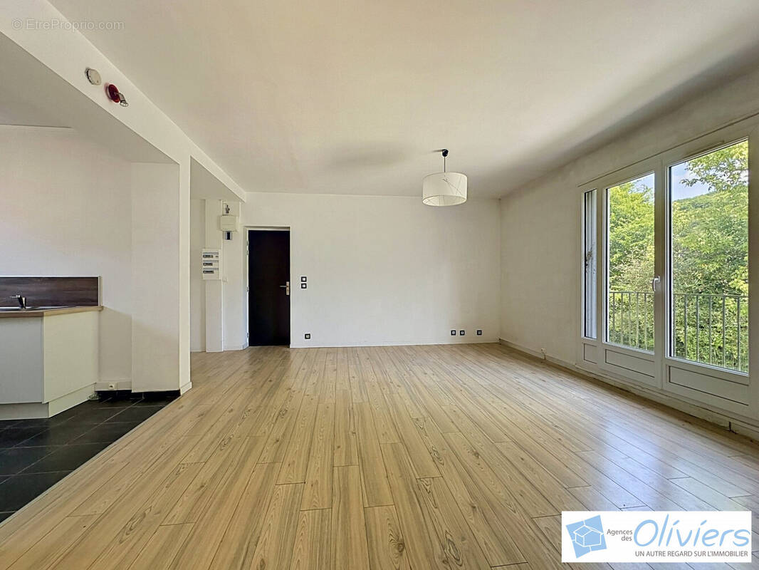 Appartement à SAINT-REMY-LES-CHEVREUSE