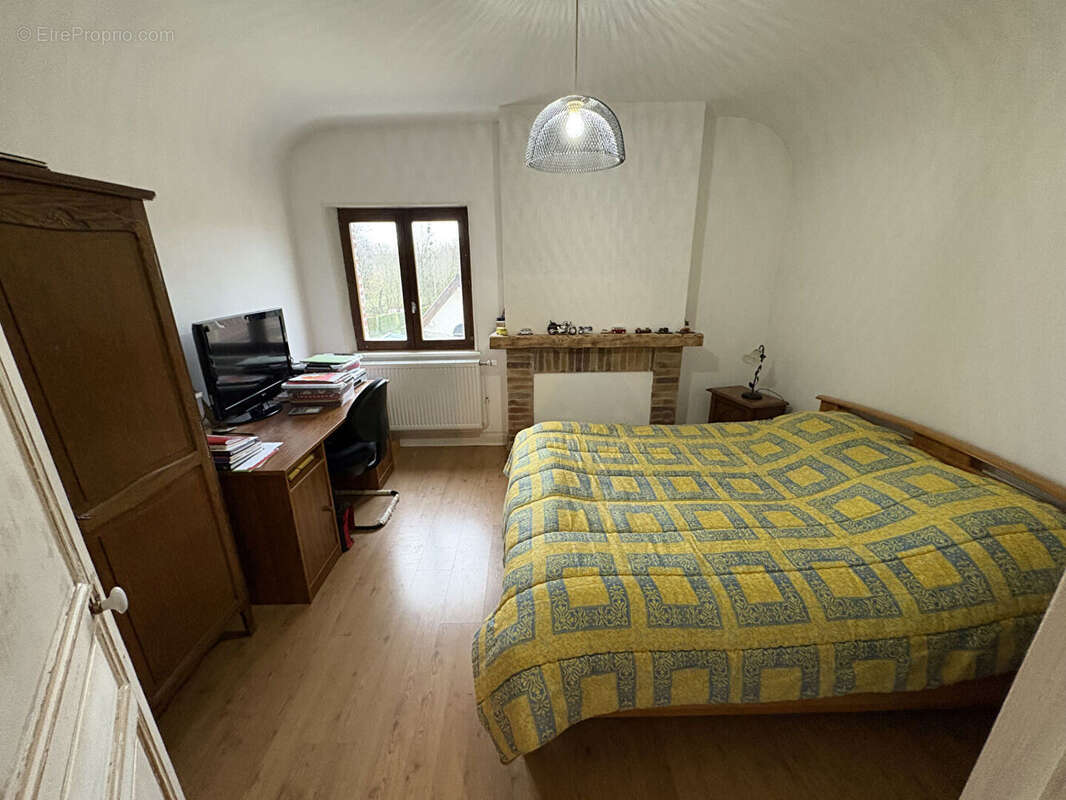 Maison à CHEVRESIS-MONCEAU