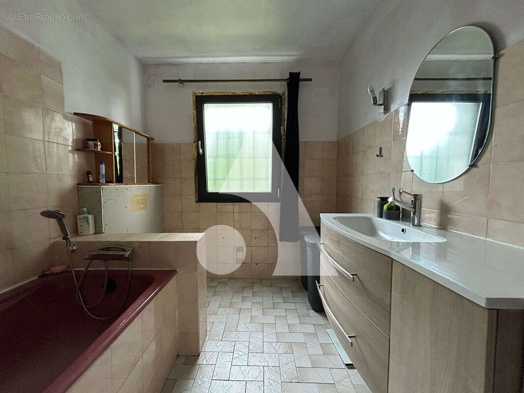 Maison à QUINCY-VOISINS