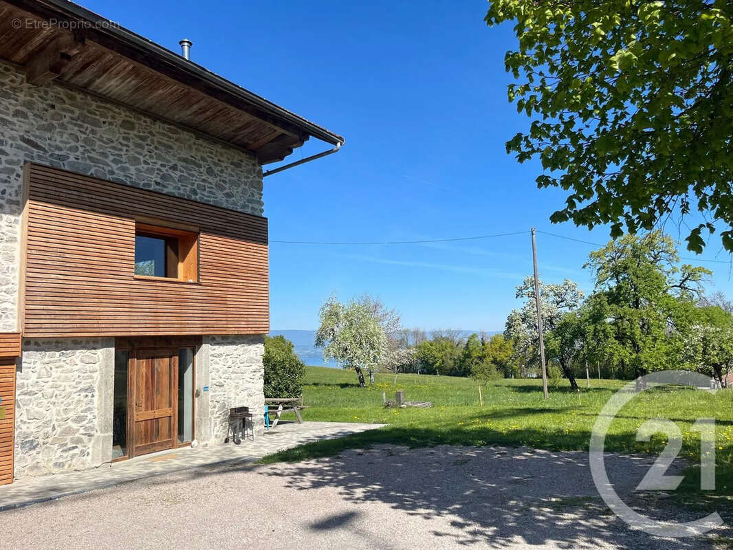 Maison à LARRINGES