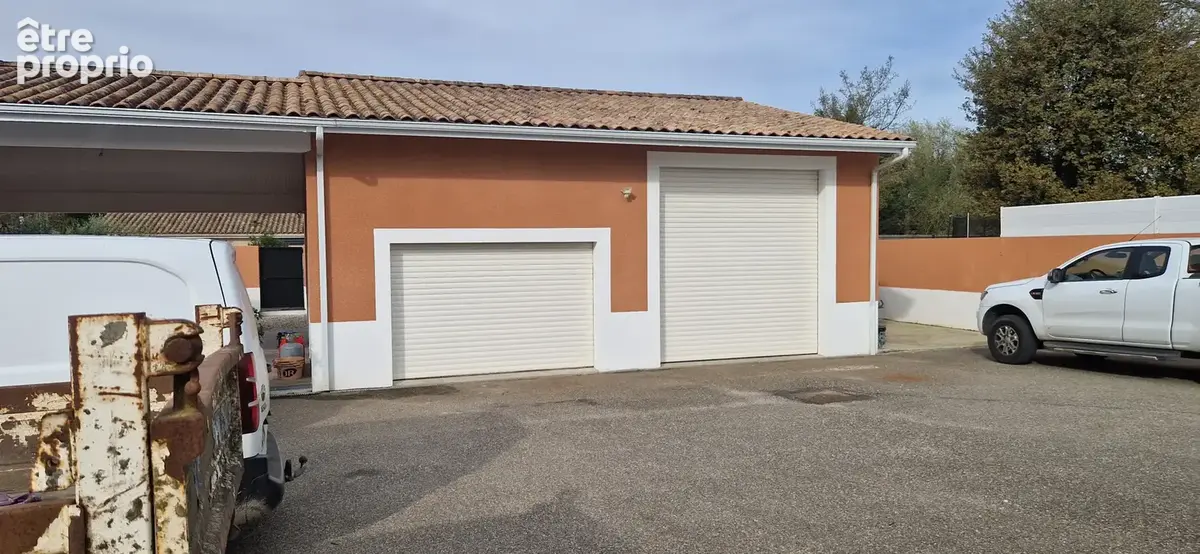 belle maison P.P avec garage double, Piscine, terrasses et jardin clos - photo 19