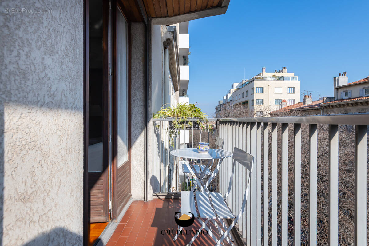 Appartement à MARSEILLE-6E