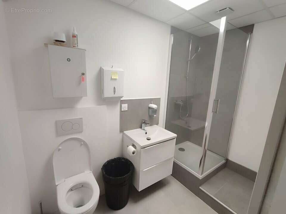 Autre à VAULX-MILIEU