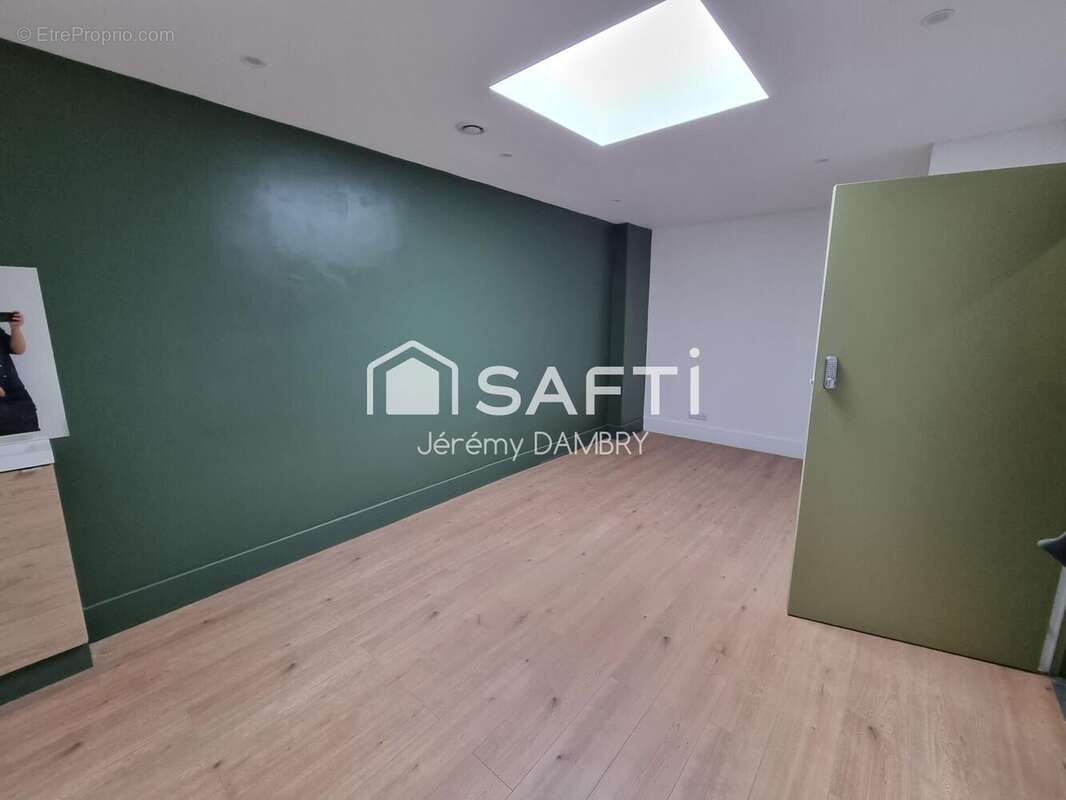 Photo 2 - Commerce à FACHES-THUMESNIL