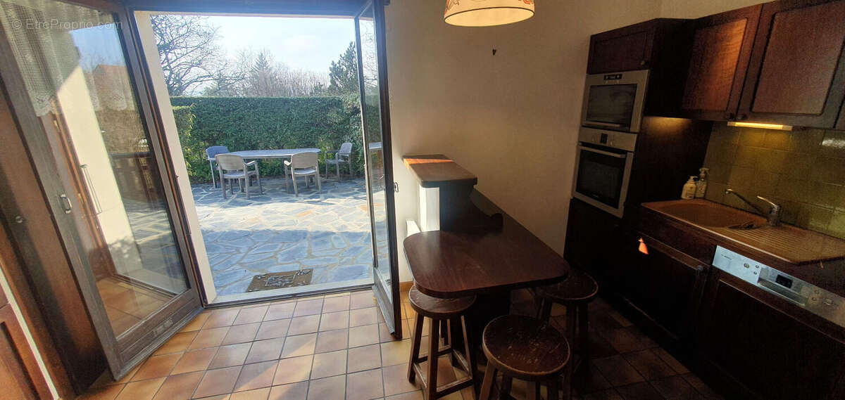 Maison à CRANVES-SALES