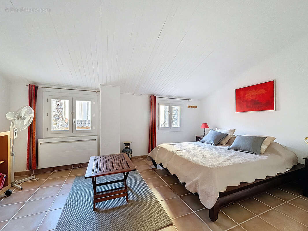 Maison à ESTOHER