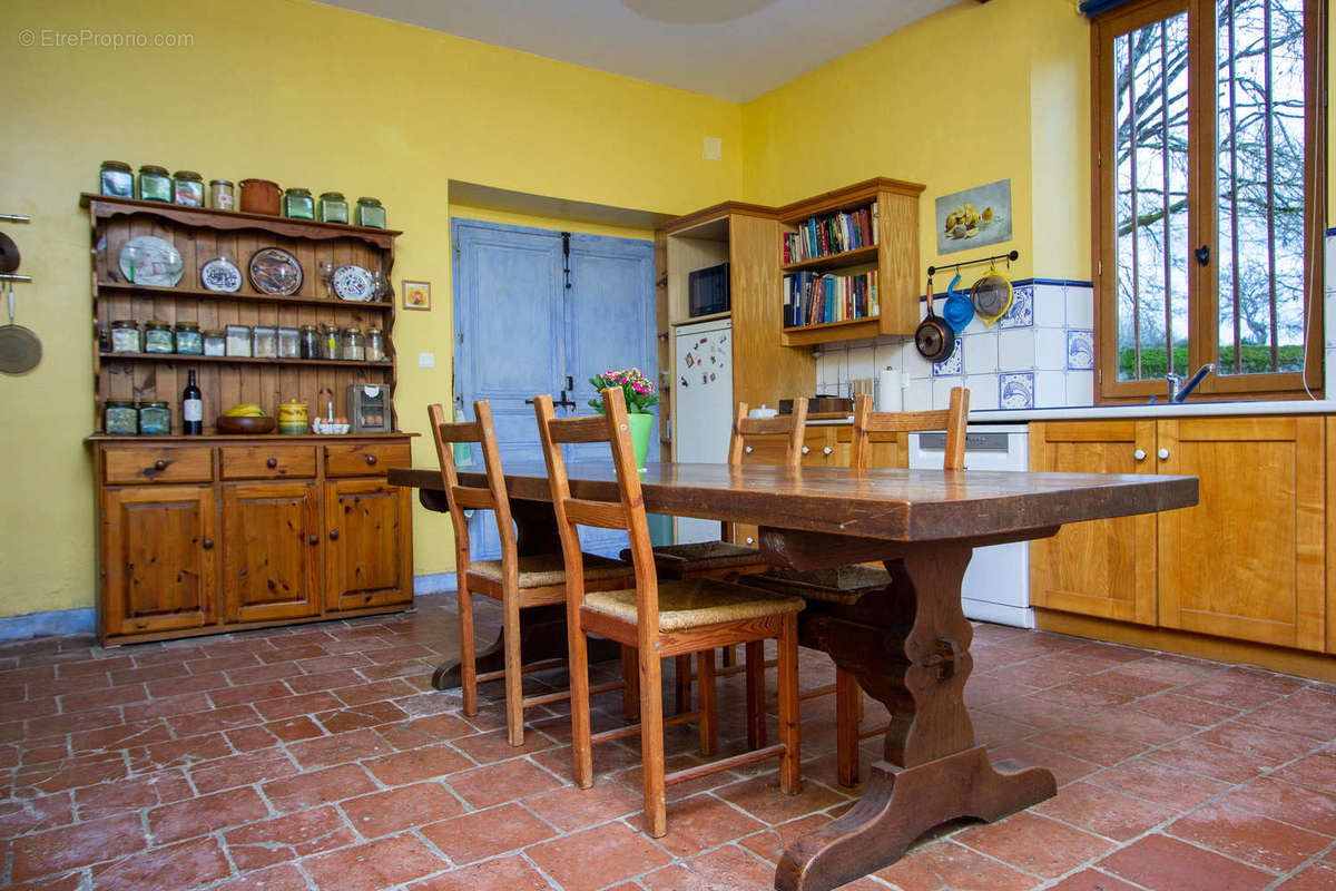 Elégante maison de maître avec potentiel commercial - photo 4