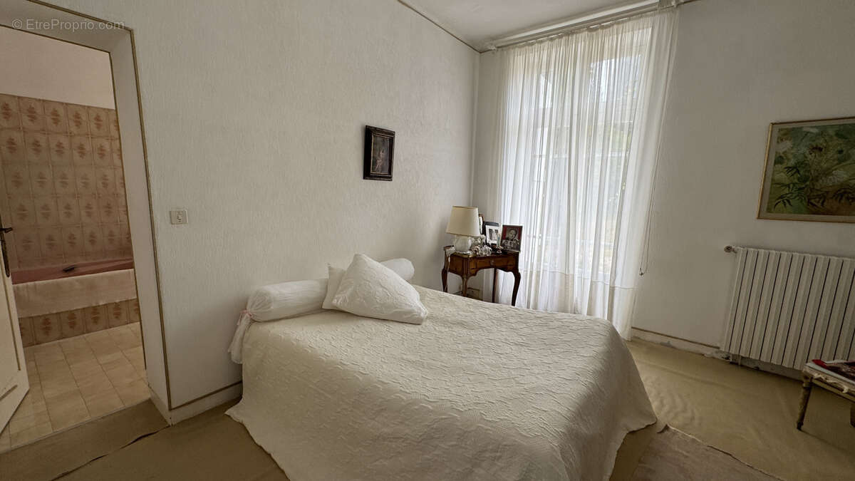 Maison de charme à vendre   Proche du Golf de Campagne à Nîmes - photo 6