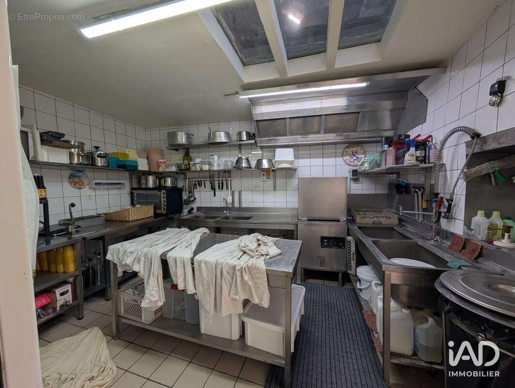 Photo 9 - Commerce à LAIGNE-EN-BELIN