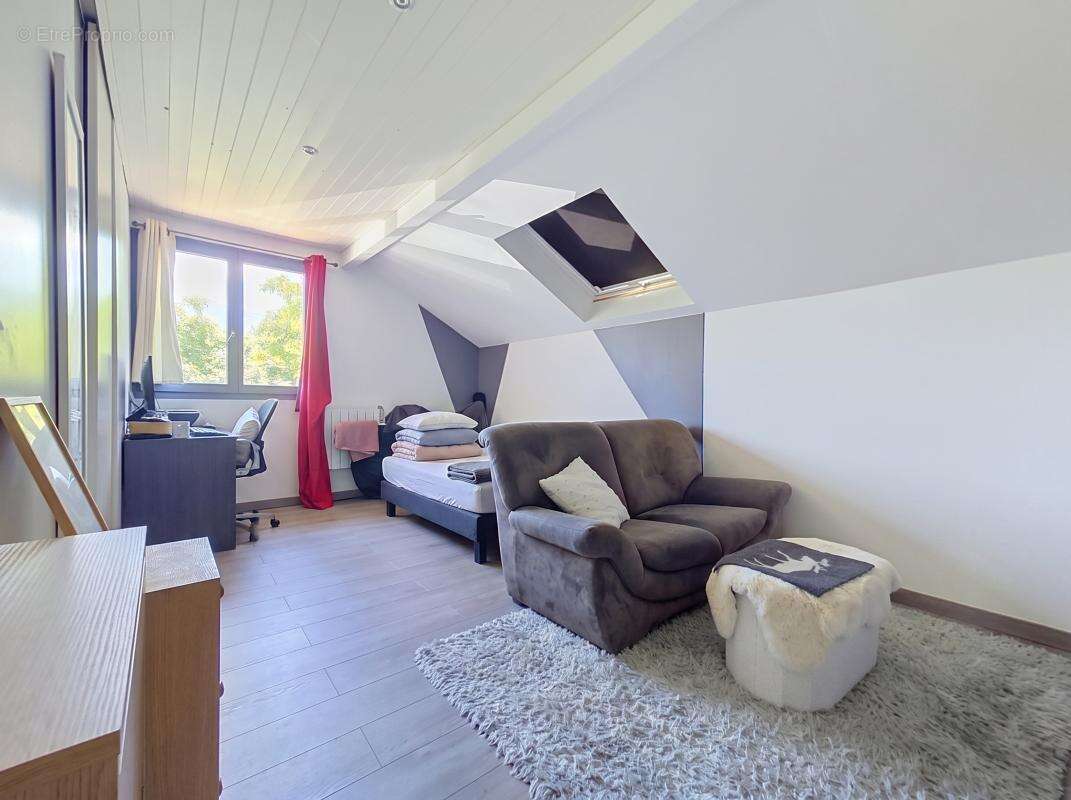 Maison 210 m² à Arenthon  - photo 7
