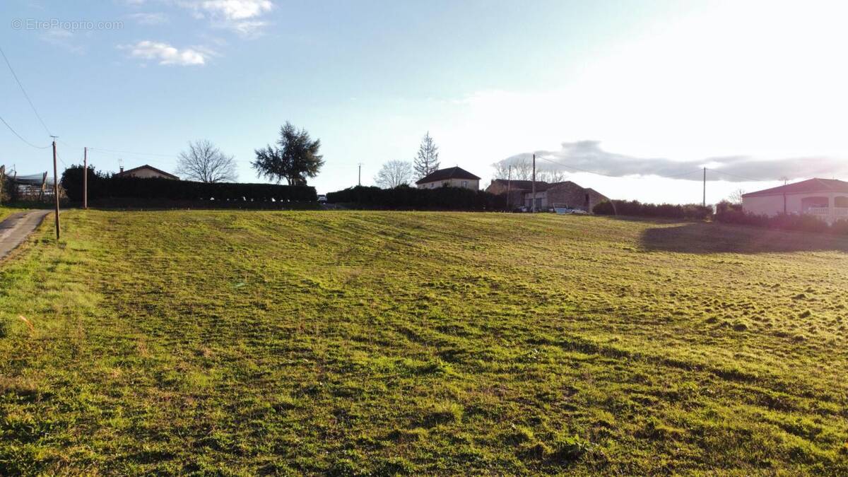Terrain à AGEN