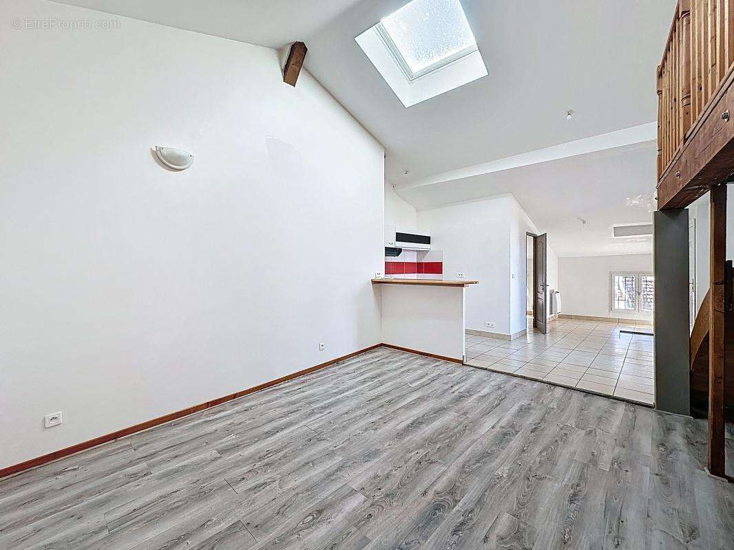 Appartement à LOIRE-SUR-RHONE