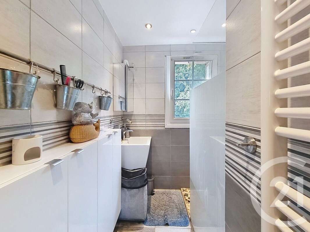 Maison à LONGUEVILLE