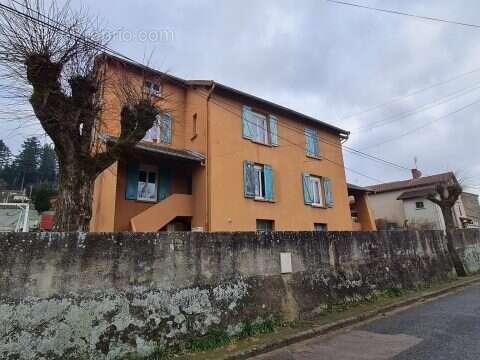 Appartement à AMPLEPUIS