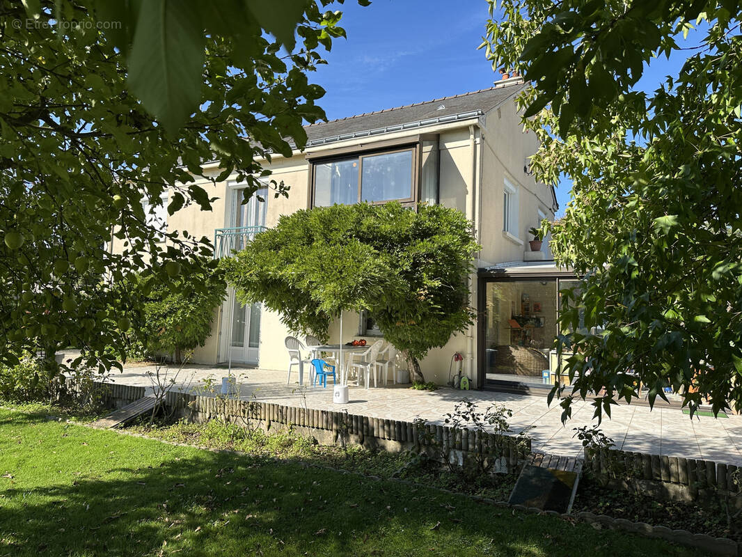 Maison à LA CHAPELLE-SUR-OUDON