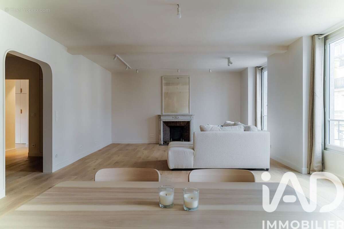 Photo 6 - Appartement à PARIS-8E