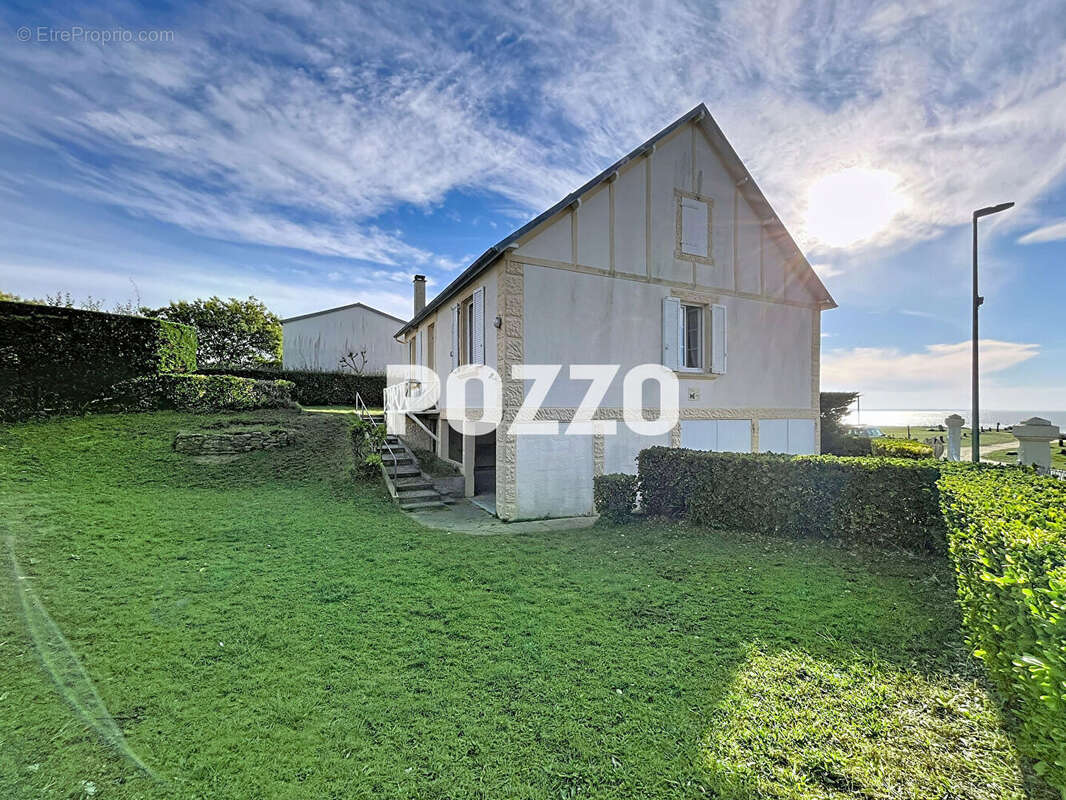 Saint jean le thomas :  vue mer, vue mont, villa 144 m2 au calme, jardin, preau, garage - photo 17