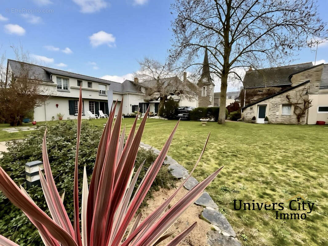 Maison à LES PONTS-DE-CE