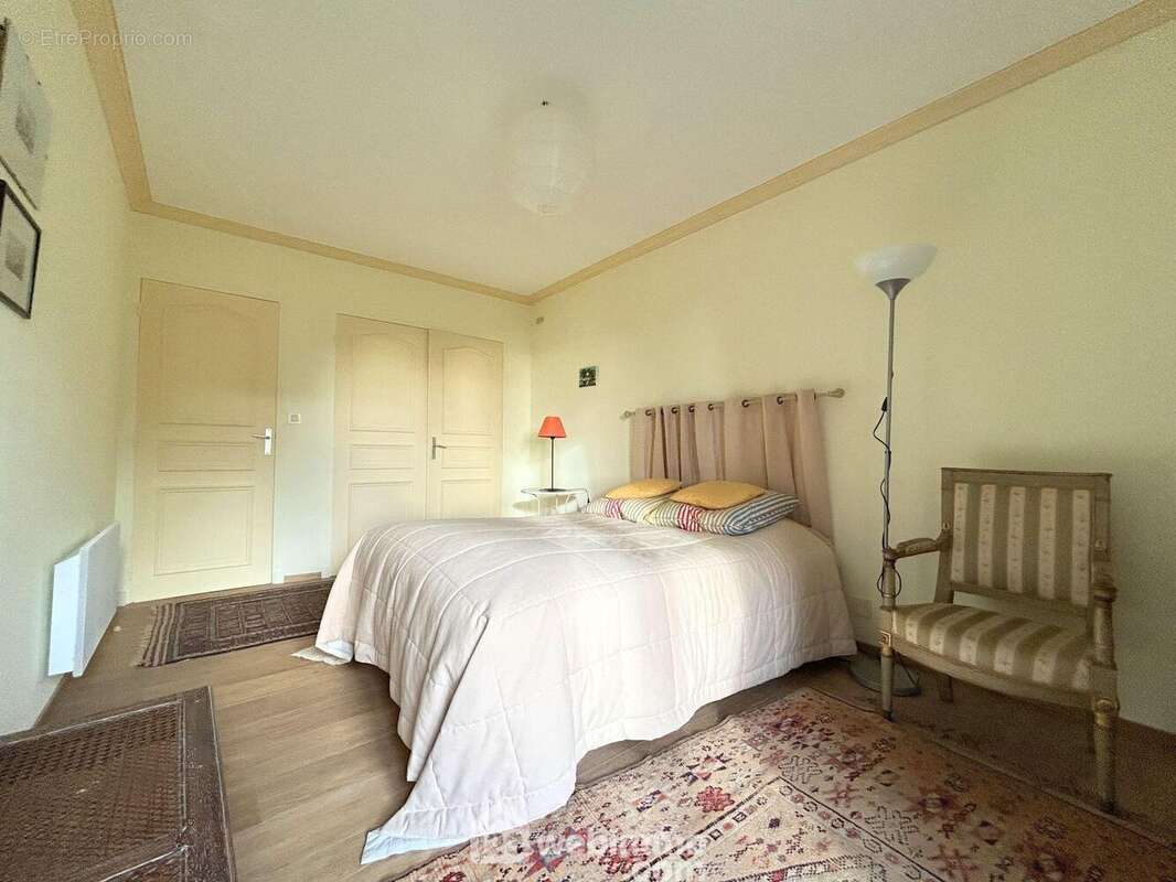Maison à TREDREZ-LOCQUEMEAU