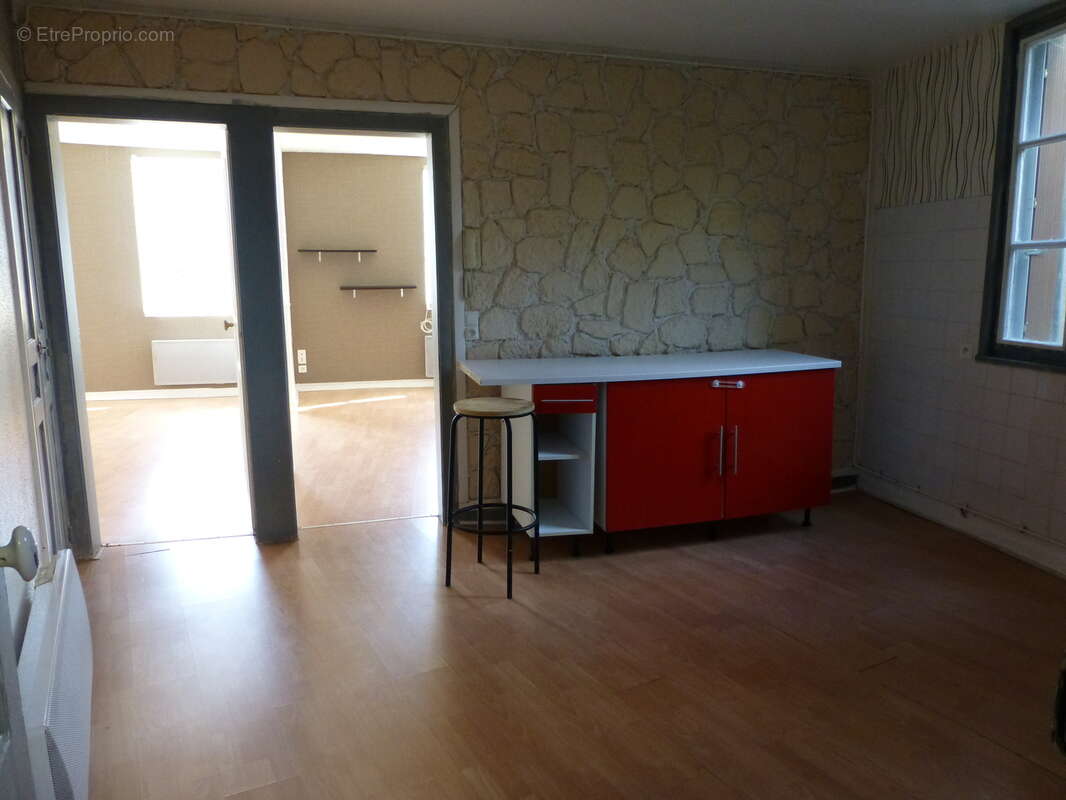 Appartement 163 m² à Uzerche  - photo 76