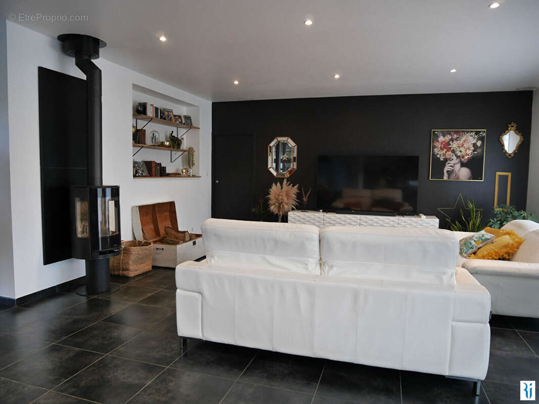 Maison à VILLERS-ECALLES