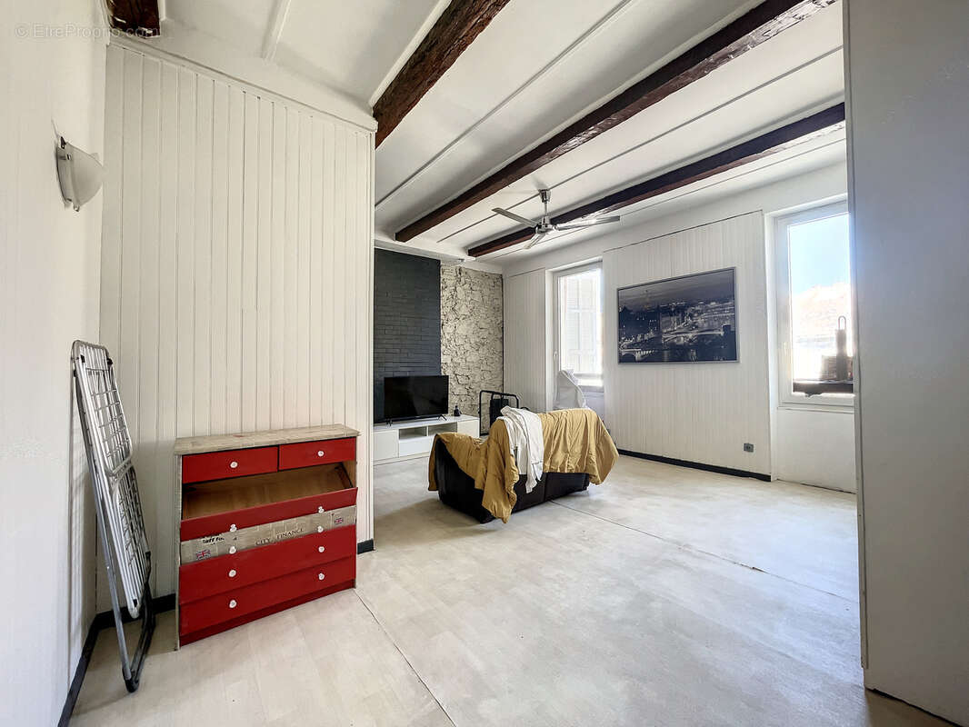 Appartement à MARSEILLE-6E
