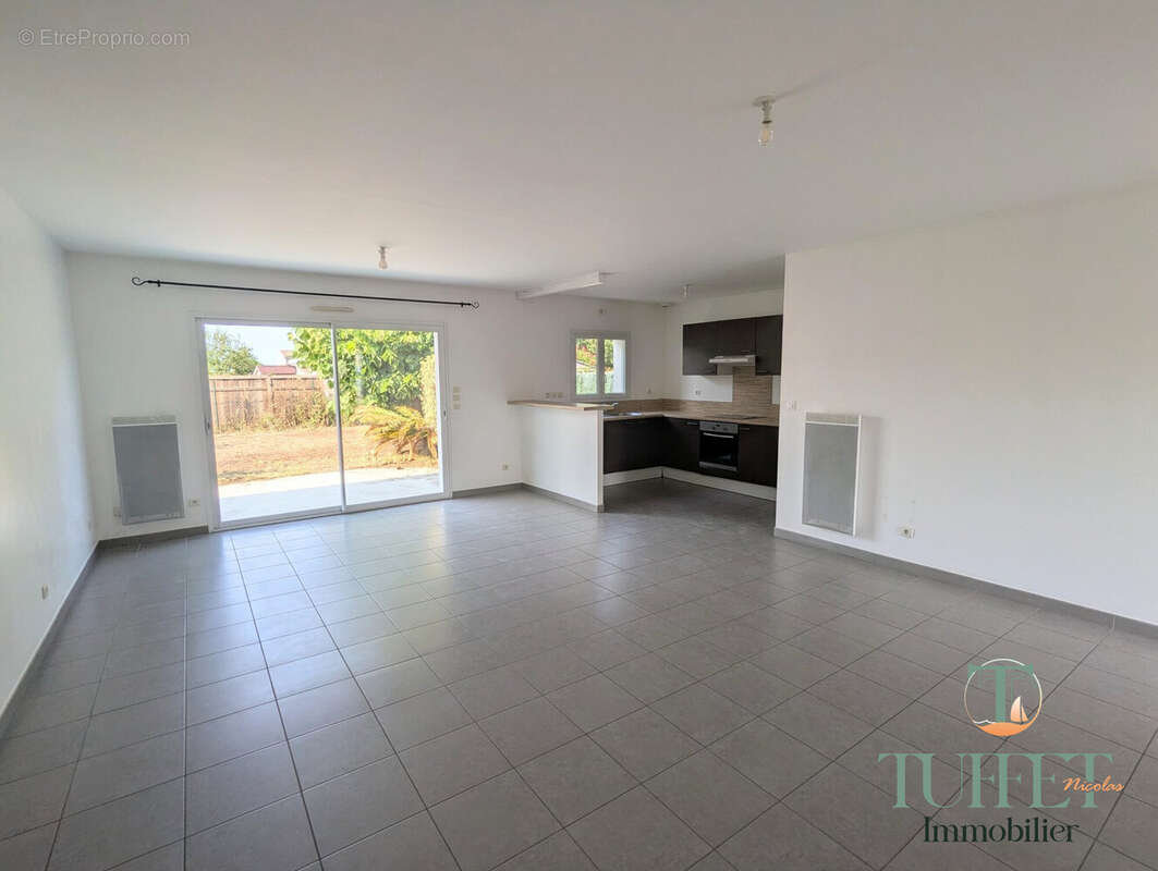 Maison 85 m² à Les Mathes  - photo 7
