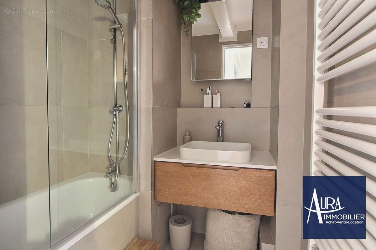 0_0009 - Appartement à LES LILAS