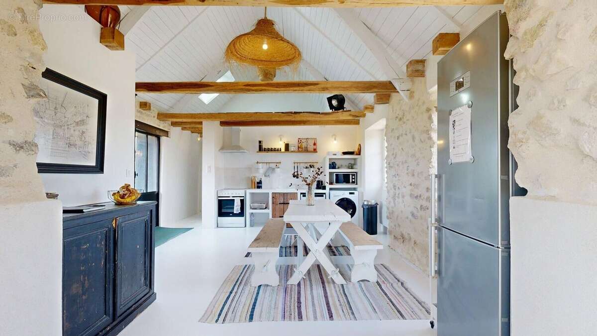 Cuisine - Maison à MARCILLAC-SAINT-QUENTIN