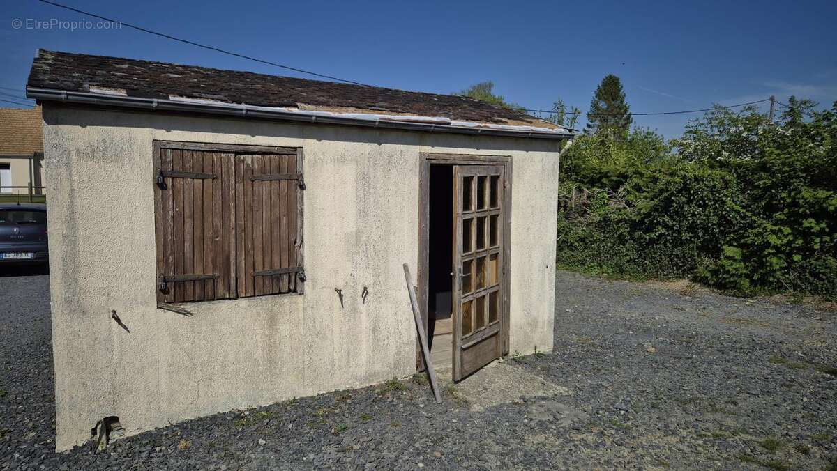 Maison à CONDE-SUR-VIRE