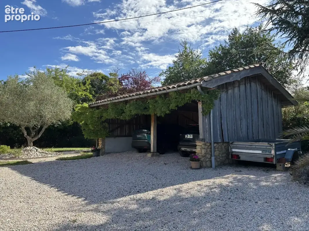 Maison de caractère avec piscine, dépendances et 2,4 hectares - photo 11