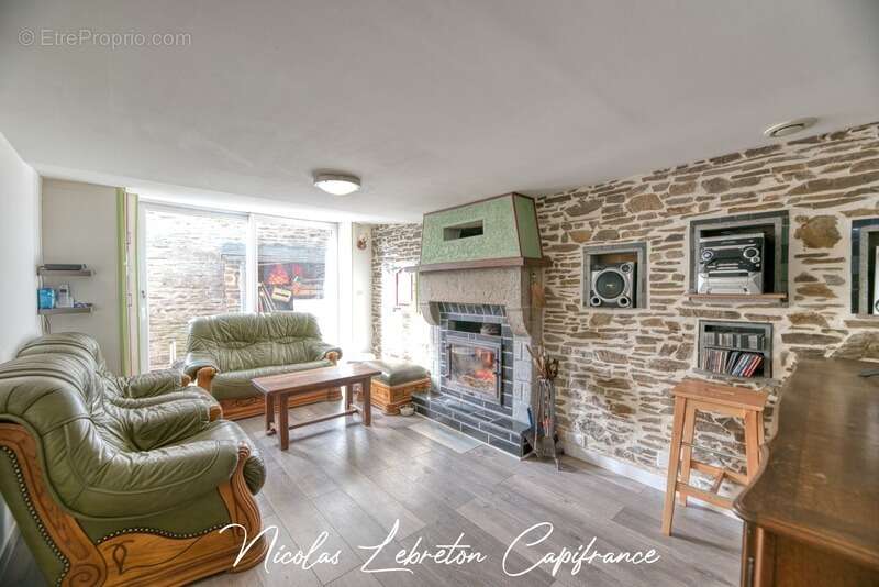 Maison à MENIL-HUBERT-SUR-ORNE