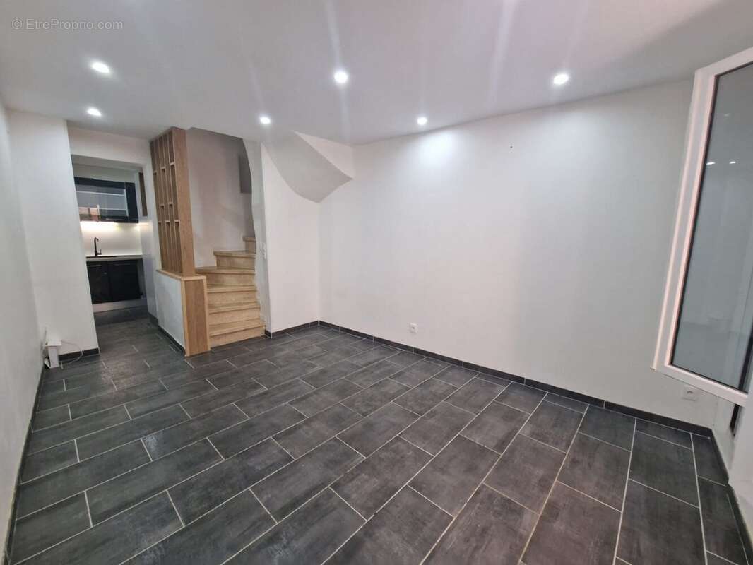 Maison à BESSAN